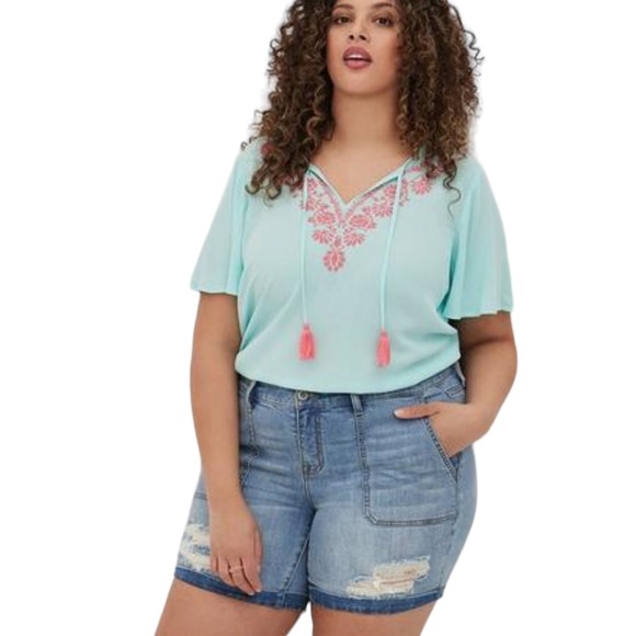 TORRID: Embroidered Blouse - Crinkle Gauze Light Blue -Size 2 / 2X - Picture 2 of 14